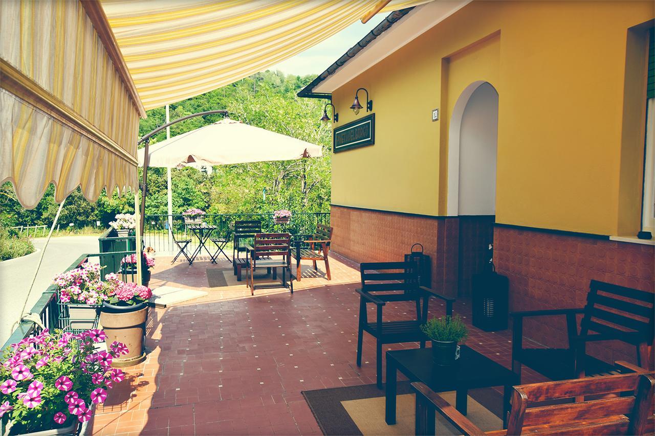 Pineta Del Borgo Hotel Cavi di Lavagna Kültér fotó
